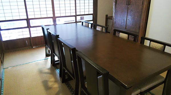 店内 部屋