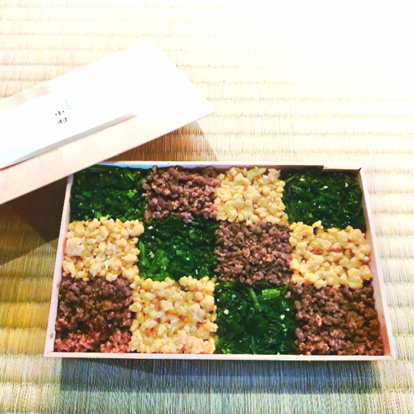 そぼろ市松弁当
