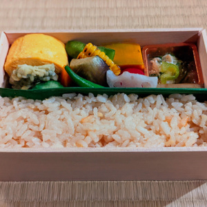 生姜の炊き込みごはん弁当